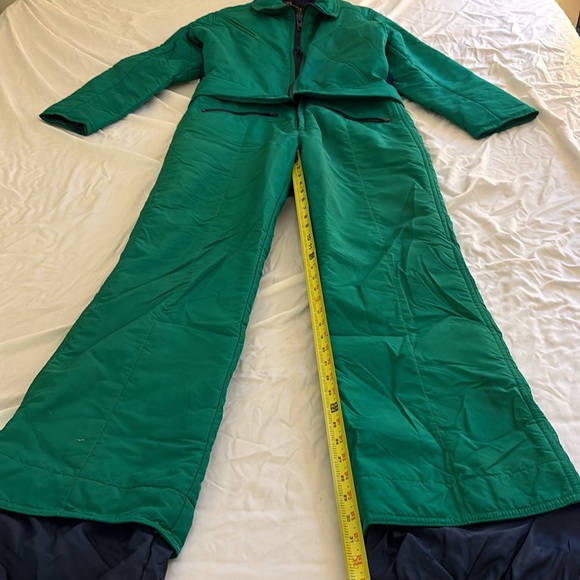 This is a two piece snowsuit by Spinnerin, green, size 50, whatever that means. - Picture 6 of 16